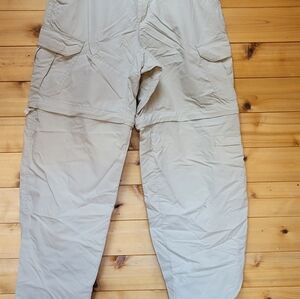 Women's Convertible Pants/Shorts